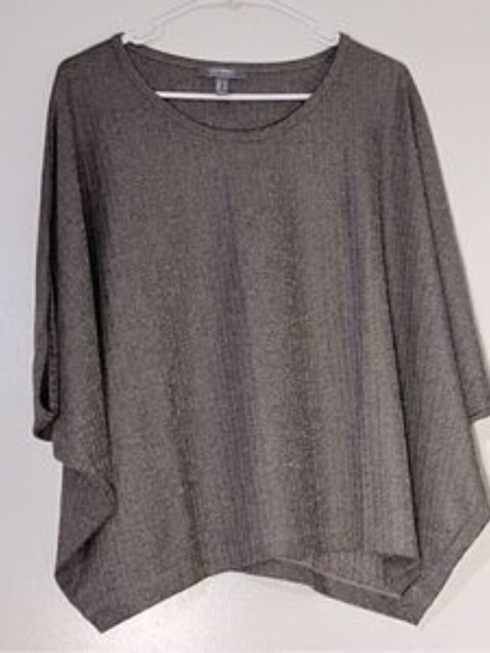 Lisa Rinna Collection Round-Neck Batwing Top - Picture 4 of 6